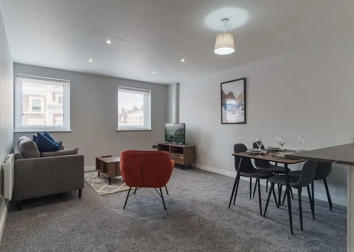 Contemporary 2 Bedroom Apartment In Liverpool