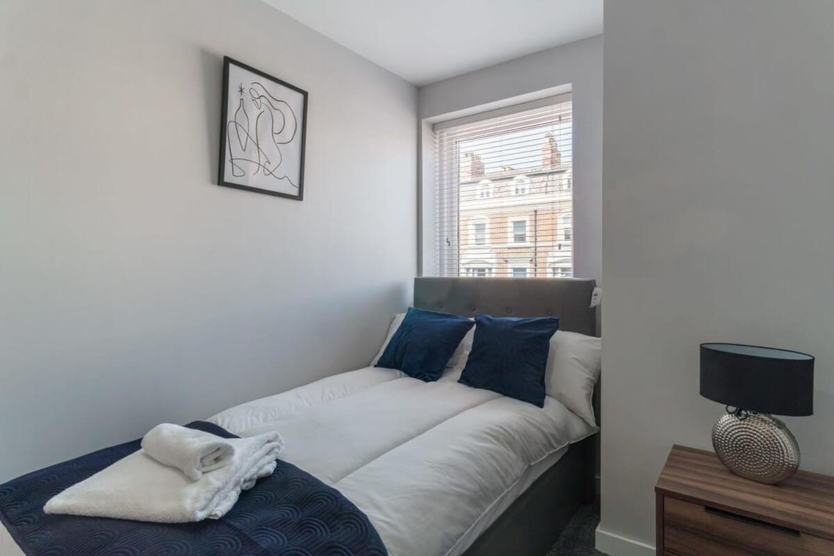 Apartment Contemporary 2 Bedroom In Liverpool