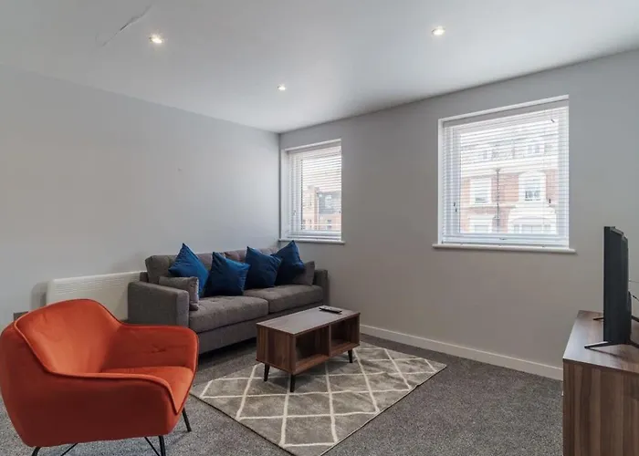 Contemporary 2 Bedroom Apartment In Liverpool