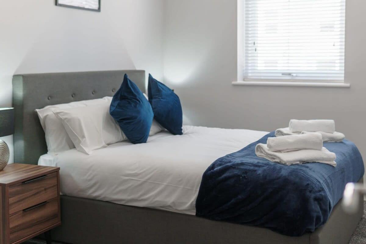 Contemporary 2 Bedroom In Appartement *